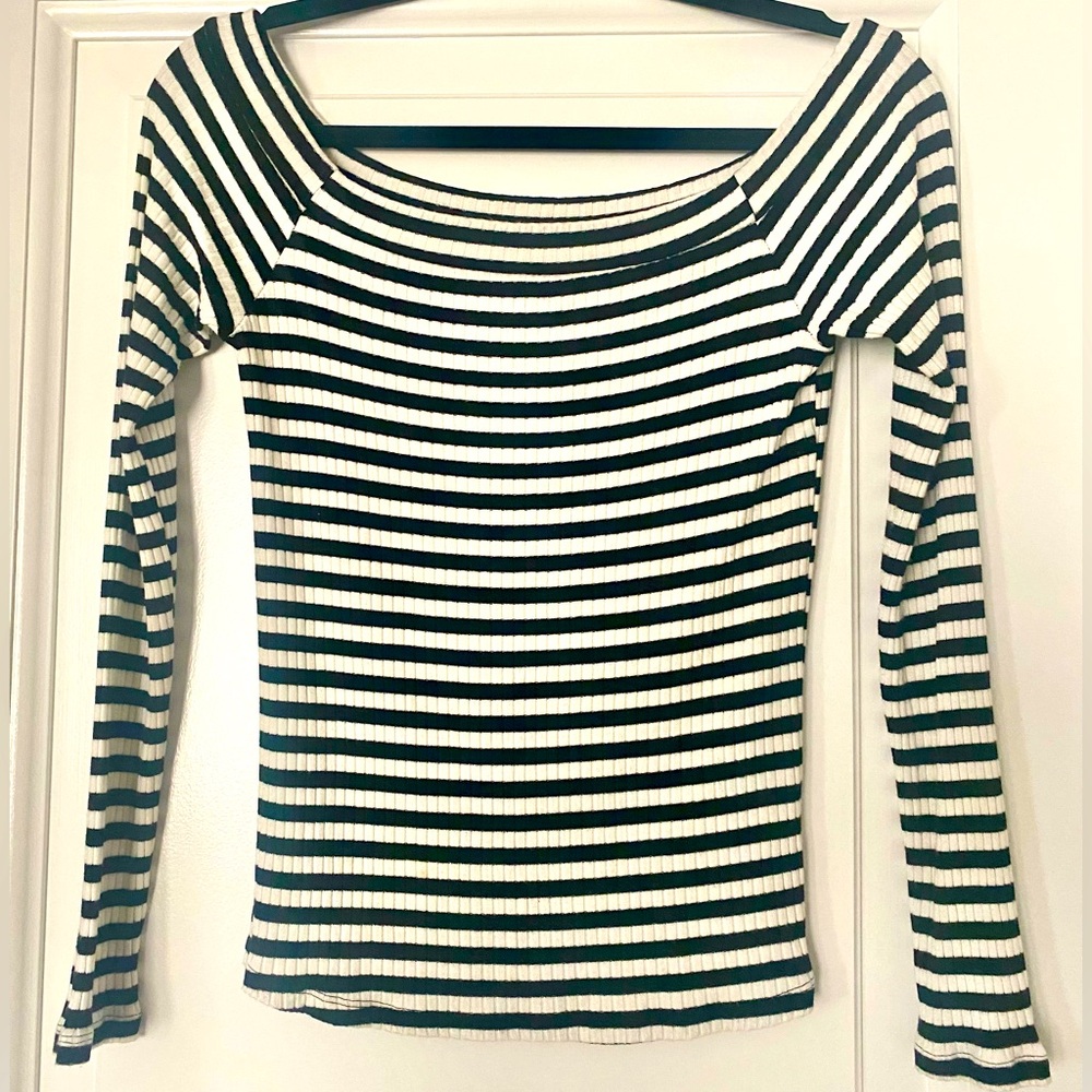 FRAME LONG SLEEVED STRIPED RIBBED OFF THE SHOULDER SHIRT